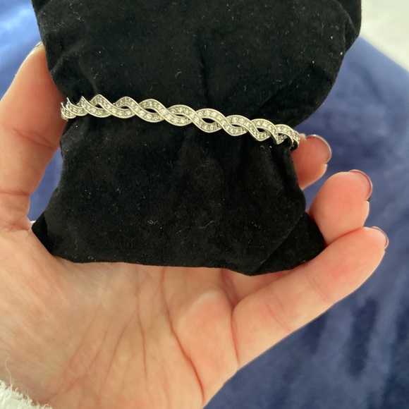 Simple Diamond bracelet - Picture 3 of 5